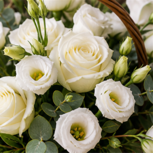 Coș la Domiciliu White Tea cu Lisianthus și Trandafiri Albi - imagine 2