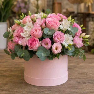 Cutie cu aranjament floral Candy Rose - poza 2