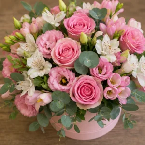 Cutie cu aranjament floral Candy Rose - poza 4