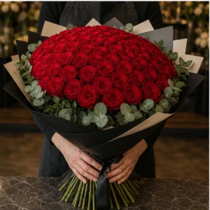 Buchet Flori de Lux Gala Red cu 75 Trandafiri și Eucalipt - imagine 3