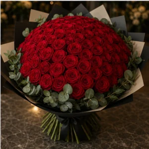 Buchet Flori de Lux Gala Red cu 75 Trandafiri și Eucalipt - imagine 4