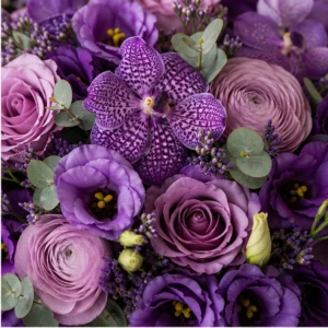 Cutie Flori de Lux Amethyst cu Lisianthus și Orhidee Mov - imagine 2