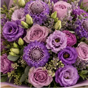 Buchet Flori Frumoase Fantezie Mov cu Scabiosa și Lisianthus - imagine 2