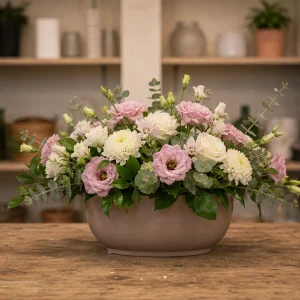 Livrare Aranjament Floral pentru Petreceri Private masa cu lisianthus - poza 1