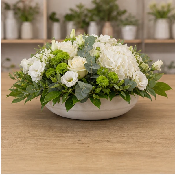 Livrare aranjamente florale de lux de masa alb verde - poza 3