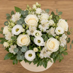 Livrare aranjamente florale de lux in cutie ivory cu trandafiri - poza 2
