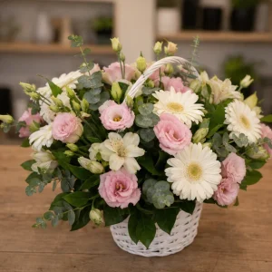 Livrare aranjamente florale de Paste in cos alb cu gerbera si lisianthus - poza 4