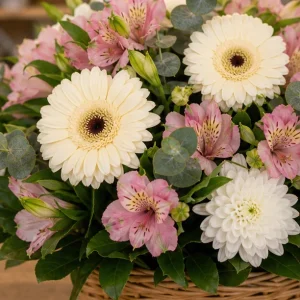 Livrare aranjamente florale de Paste in cos natural cu alstroemeria si gerbera - poza 2