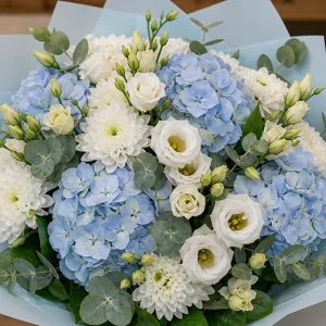 Livrare buchete de flori pentru nou-nascuti bleu senin cu hortensie - poza 2