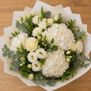 Livrare Buchete pentru Zile de Nastere buchet alb premium cu hortensie - poza 2