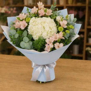 Livrare Buchete pentru Zile de Nastere buchet pastel cu hortensie alba - poza 4