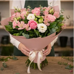 Livrare colectii de flori de primavara buchet roz delicat - poza 3